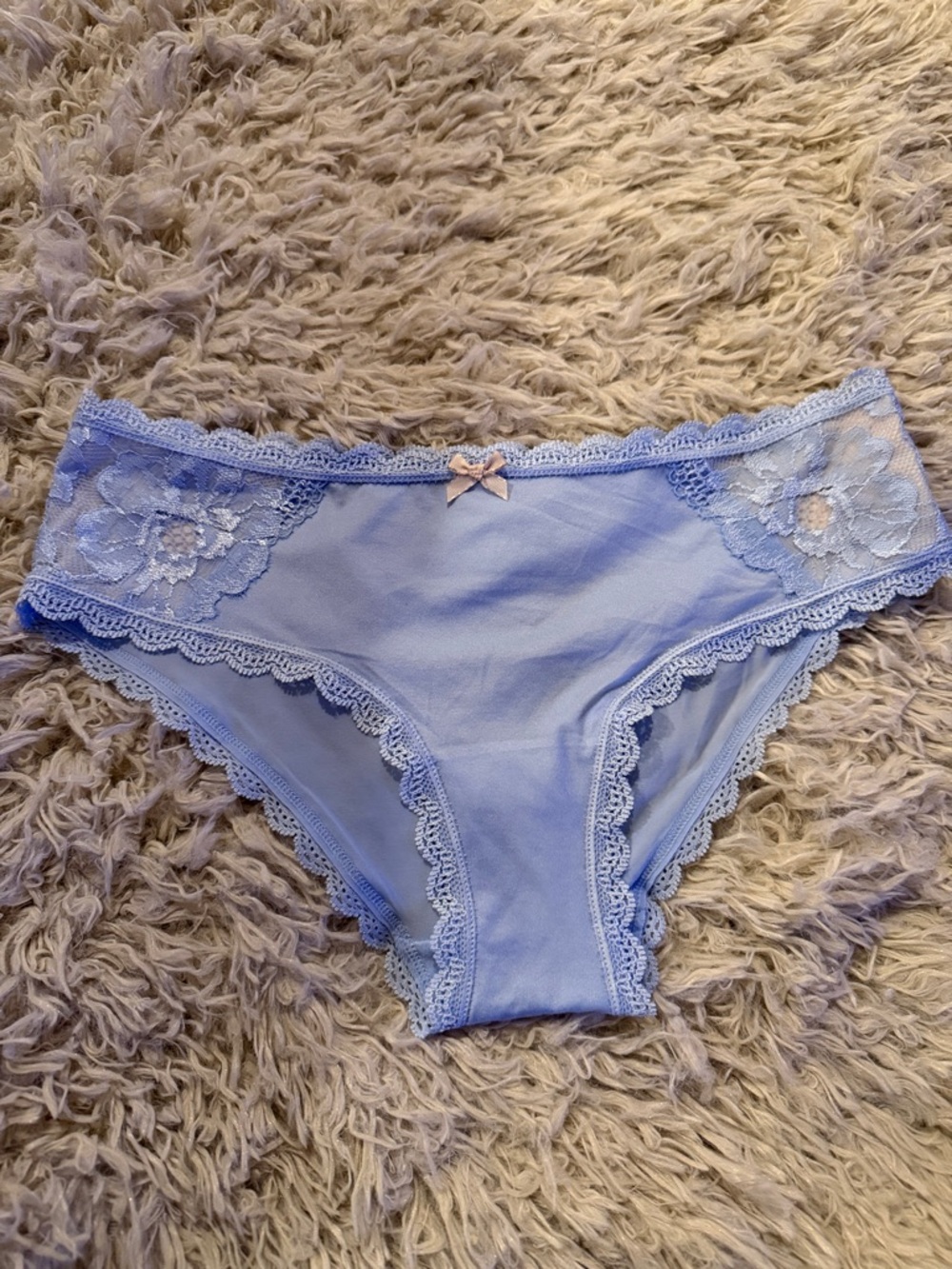 NWT Victoria’s Secret Lace Dream Angels Silky Smooth Lace Hiphugger VTG Small
